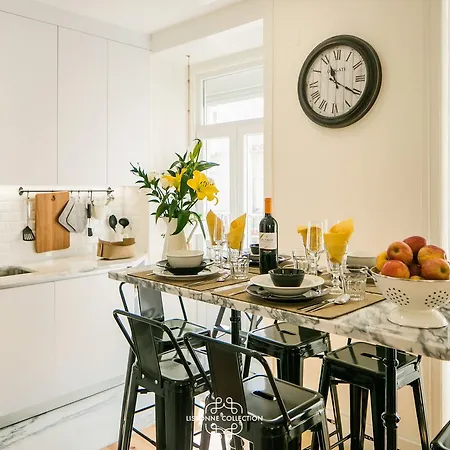 Very And Charming 60 By Lisbonne Collection * Lisboa